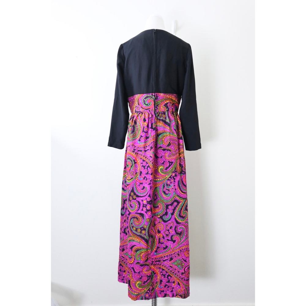 Vintage 1970 Paisley Print Scoop Neck Maxi Dress Rhinestone Disco Hippie - Picture 9 of 13